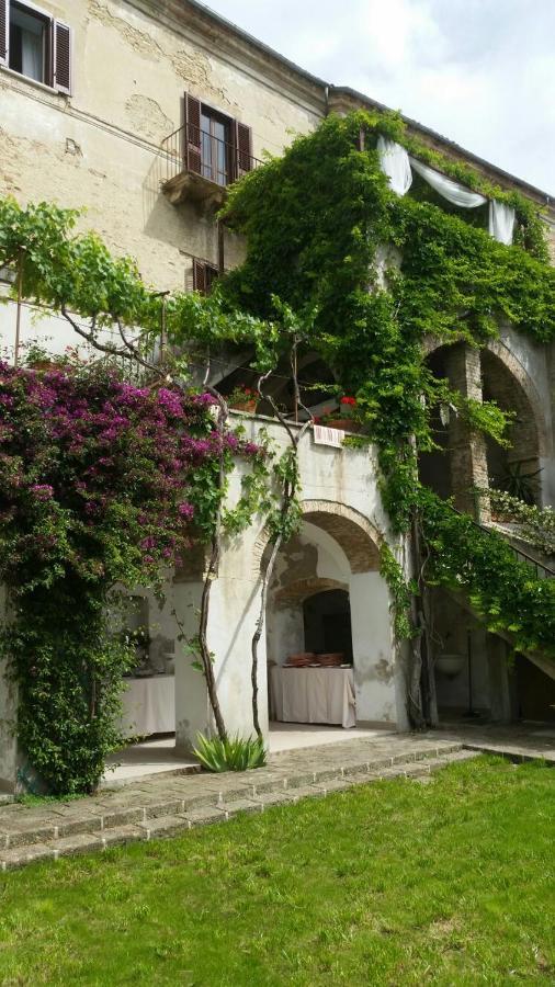 Bed and Breakfast Palazzo De Fabritiis à Rosciano  Extérieur photo